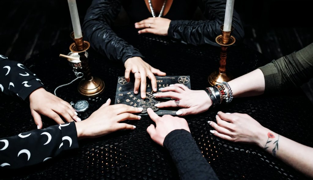 Les Dangers du Spiritisme : Ce Qu&rsquo;Il Vous Faut&nbsp;Savoir